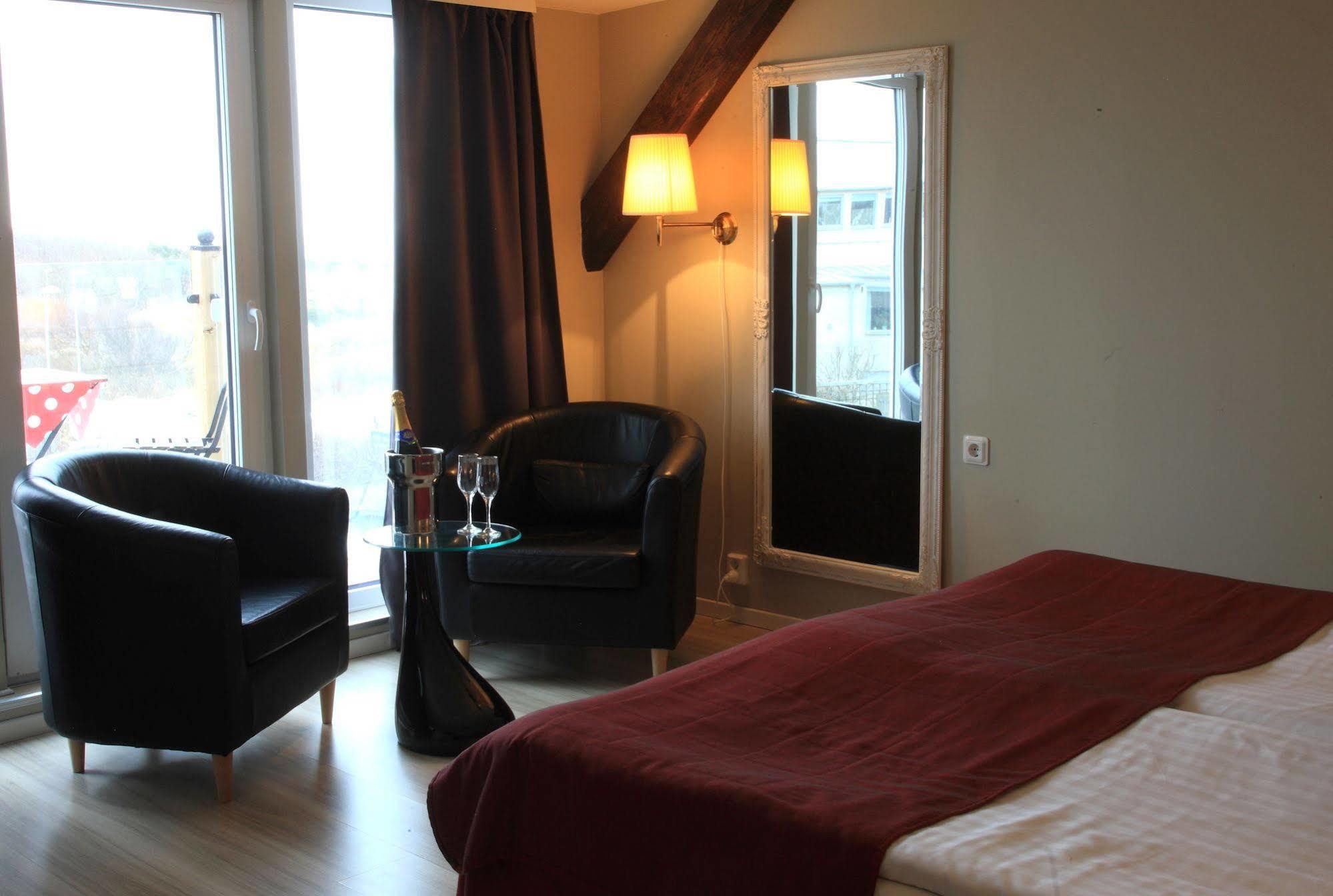 Vejby Strand Hotel Vejbystrand Extérieur photo